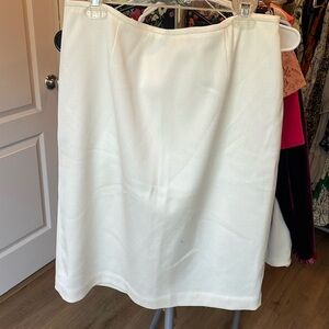 *** NWOT Liz Claiborne Skirt
